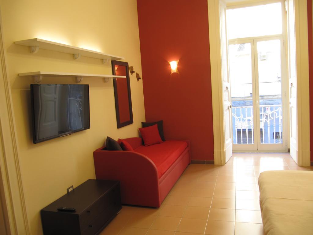 Duomo 89 Bed and Breakfast Neapel Rum bild